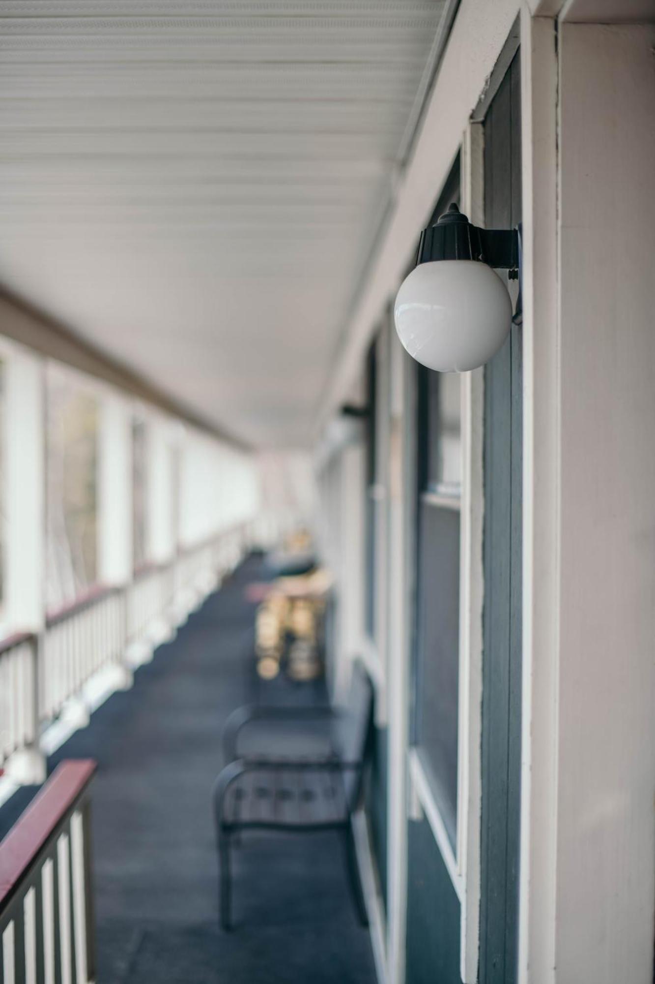 Briarwood Motor Inn Lincoln Exterior photo